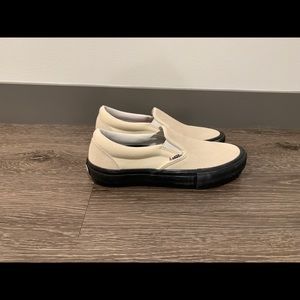 CLASSIC VANS SLIP ON PRO